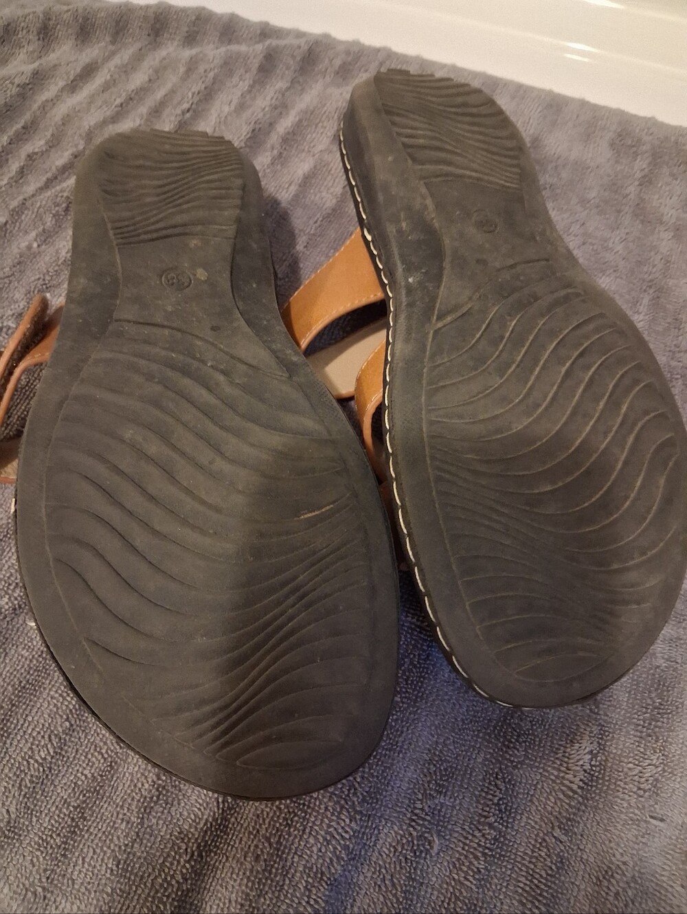 Shoes - Picture 2 of 5
